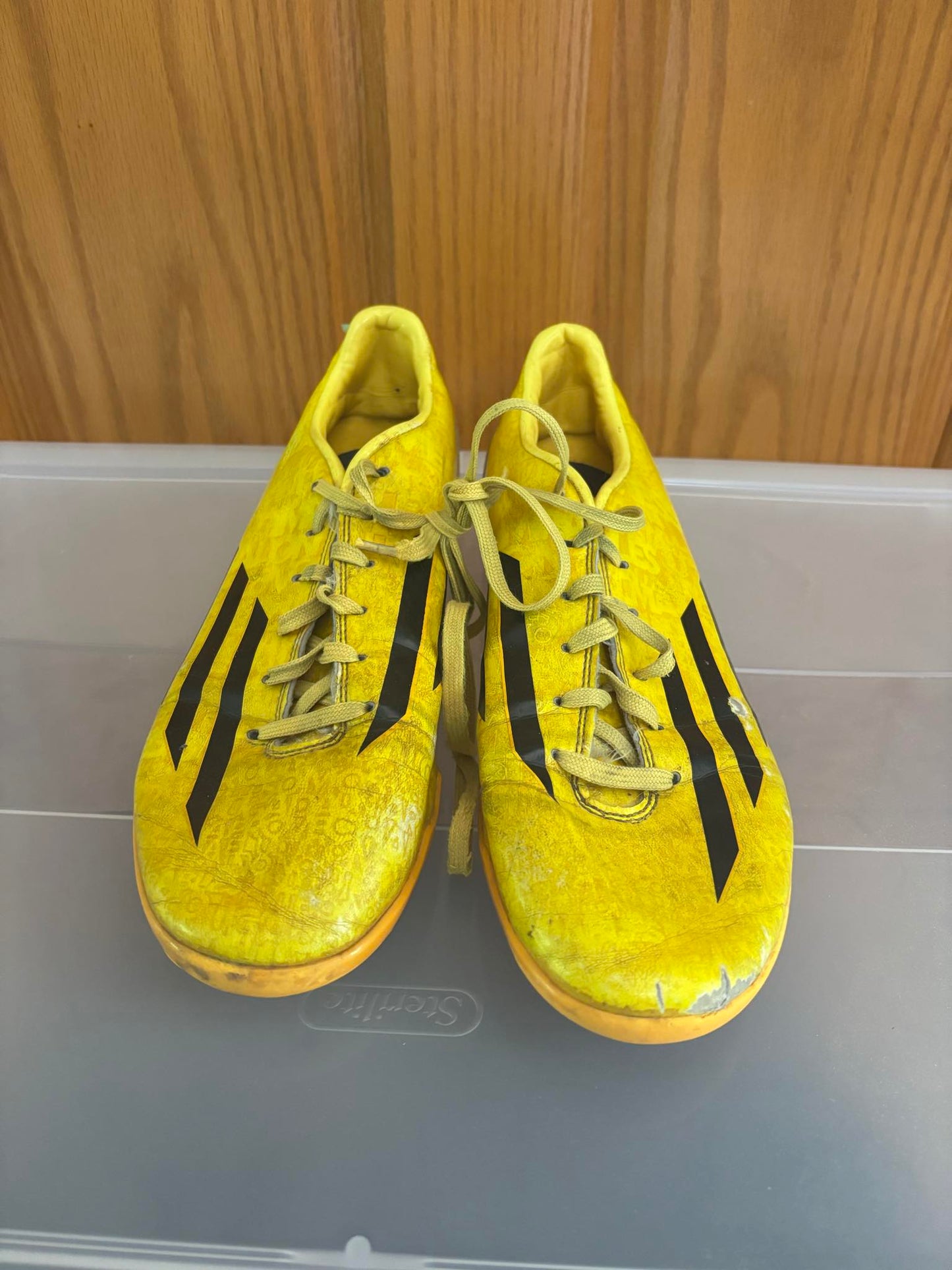 Size 10.5 Yellow Futsal Cleats