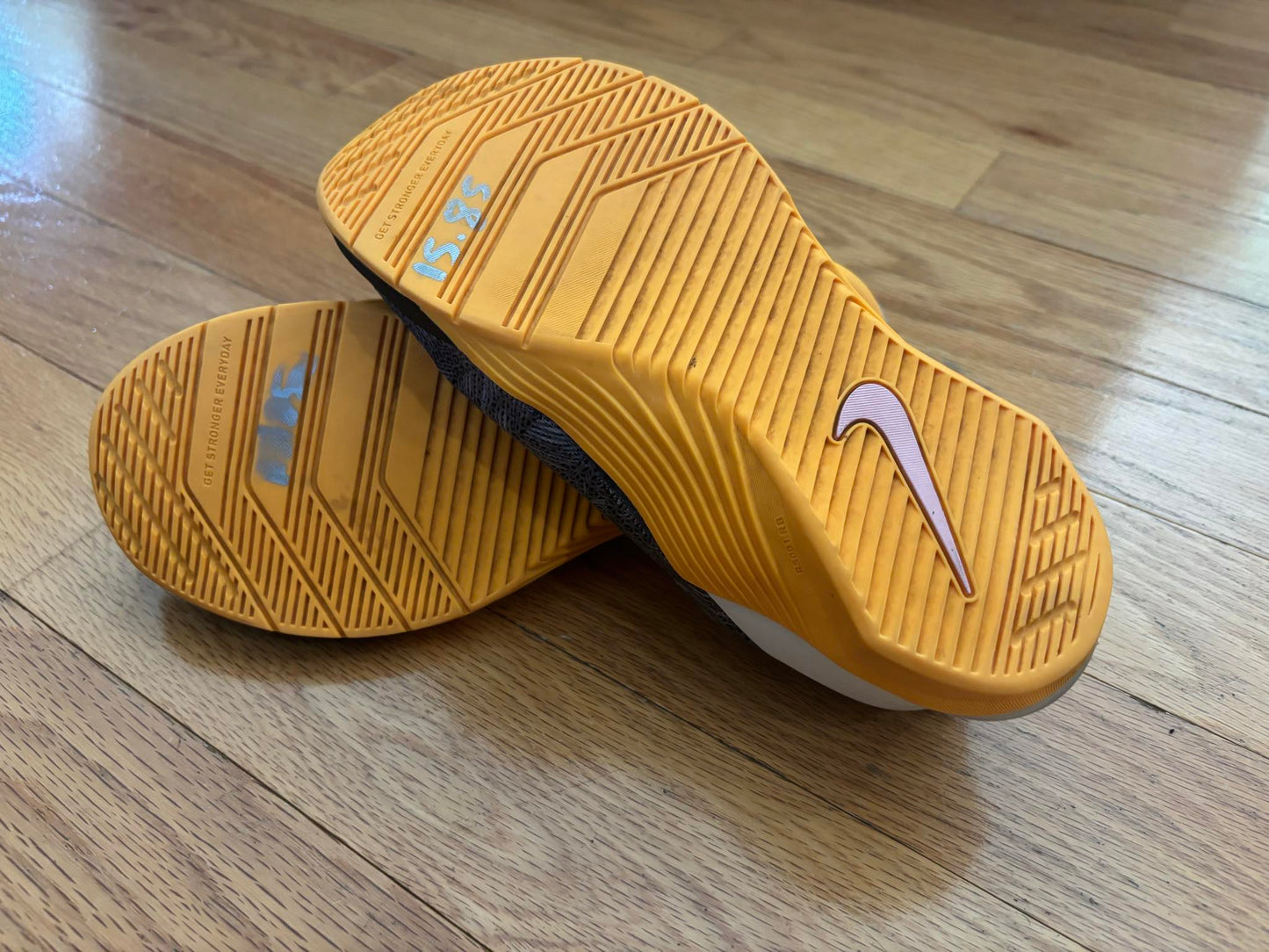 Size 7.5 Gray and Orange