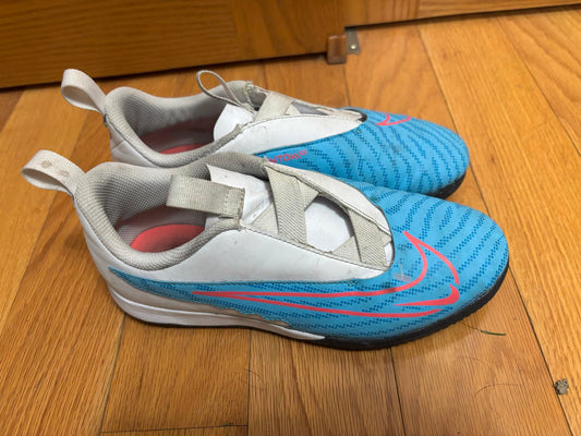 Size 5.5 Blue, White, and Pink Slip-on Futsal Shoes