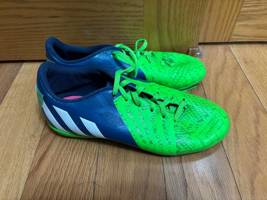 Size 5.5 Blue and Green Futsal Shoes