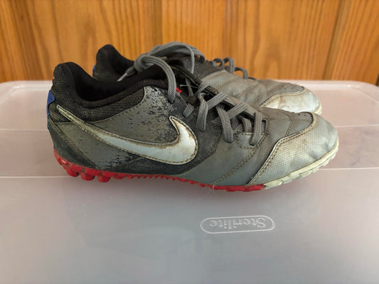 Size 4 Gray Futsal Cleats