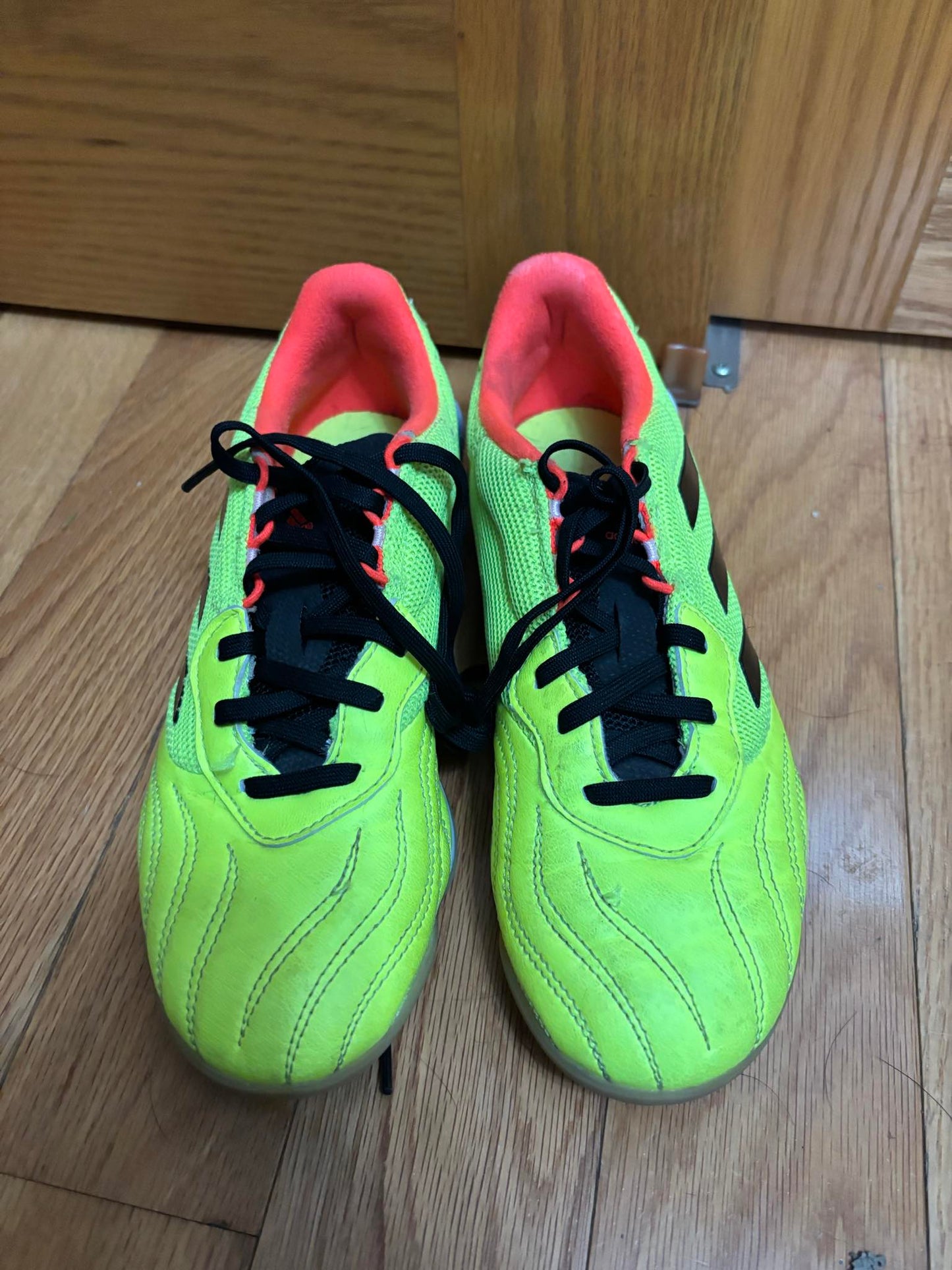 Size 7 Neon Yellow and Black Futsal Shoes