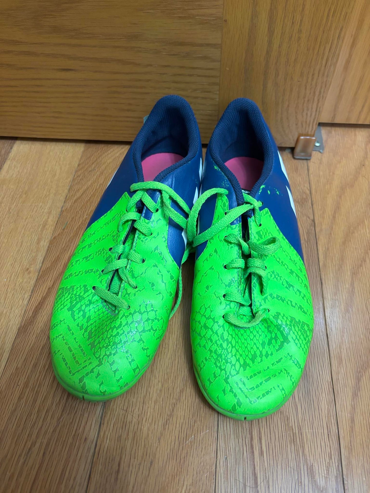 Size 5.5 Blue and Green Futsal Shoes