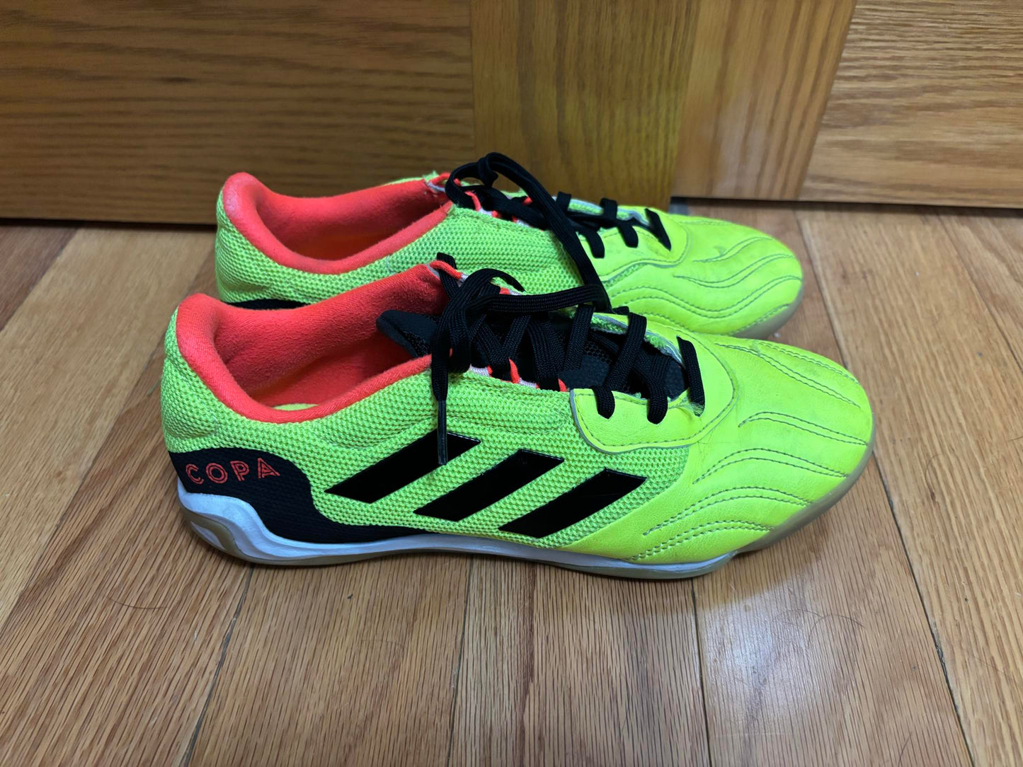 Size 7 Neon Yellow and Black Futsal Shoes