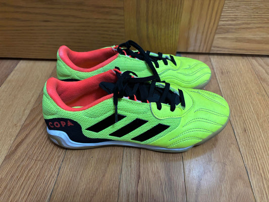 Size 7 Neon Yellow and Black Futsal Shoes