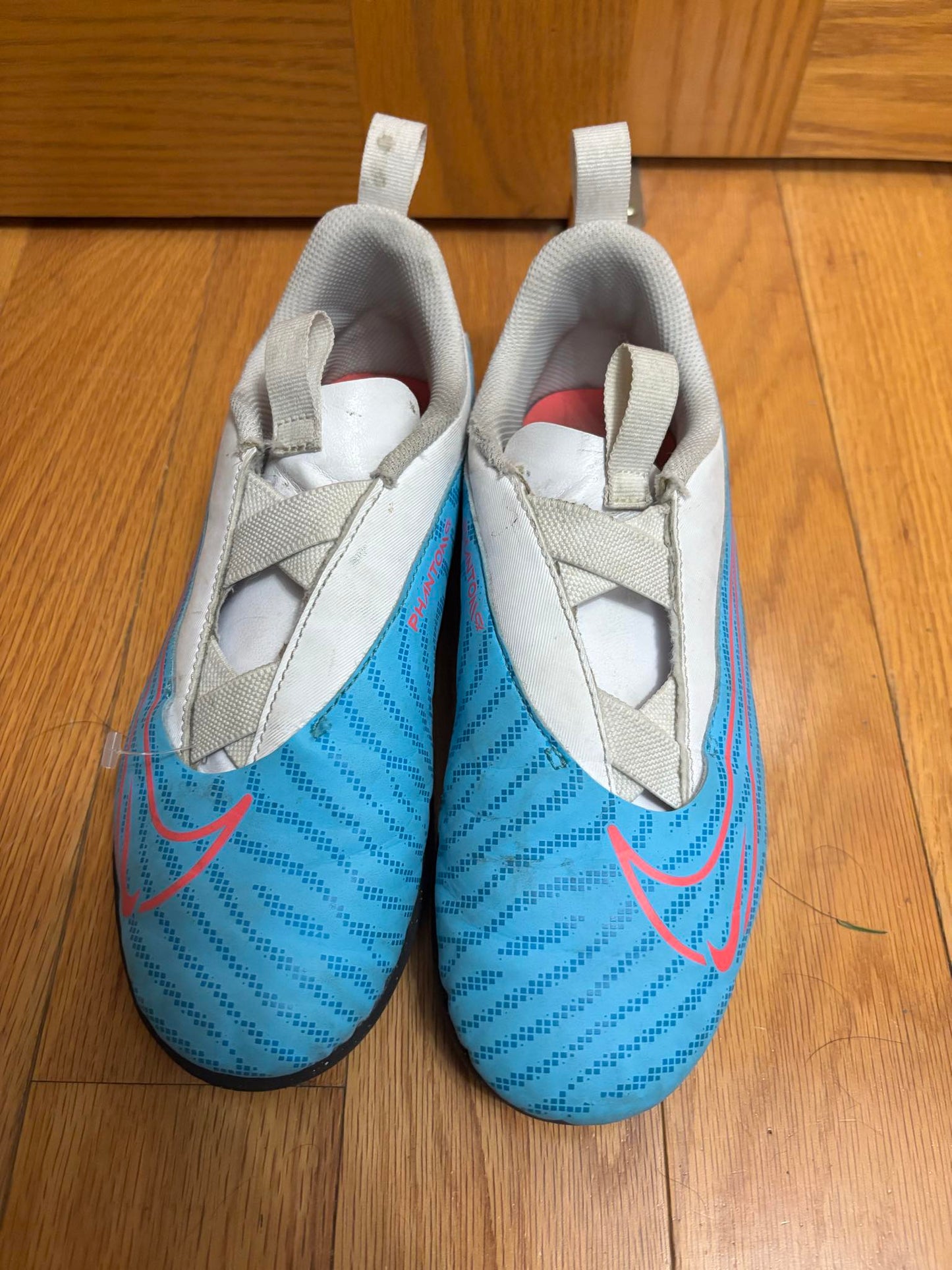Size 5.5 Blue, White, and Pink Slip-on Futsal Shoes